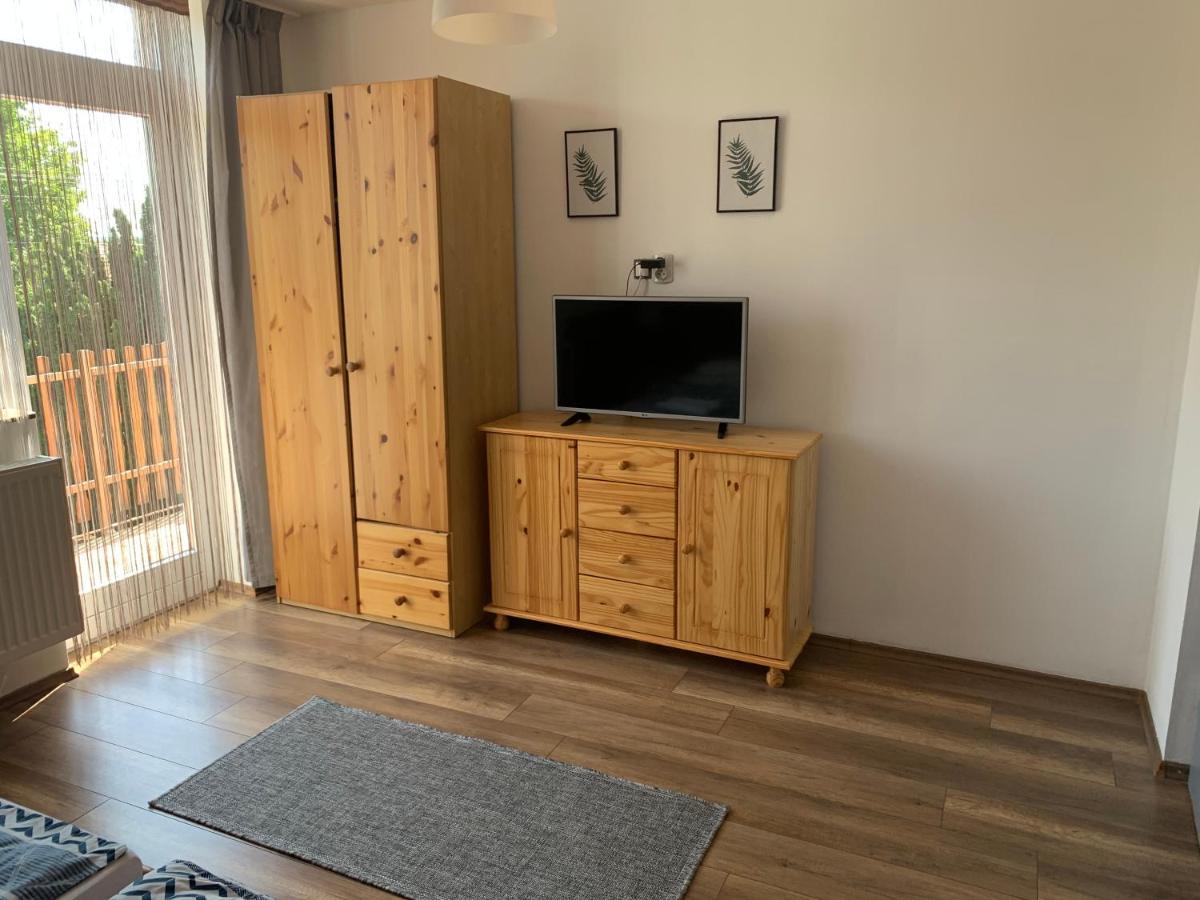Borsi Apartman Balatonalmadi Exterior photo